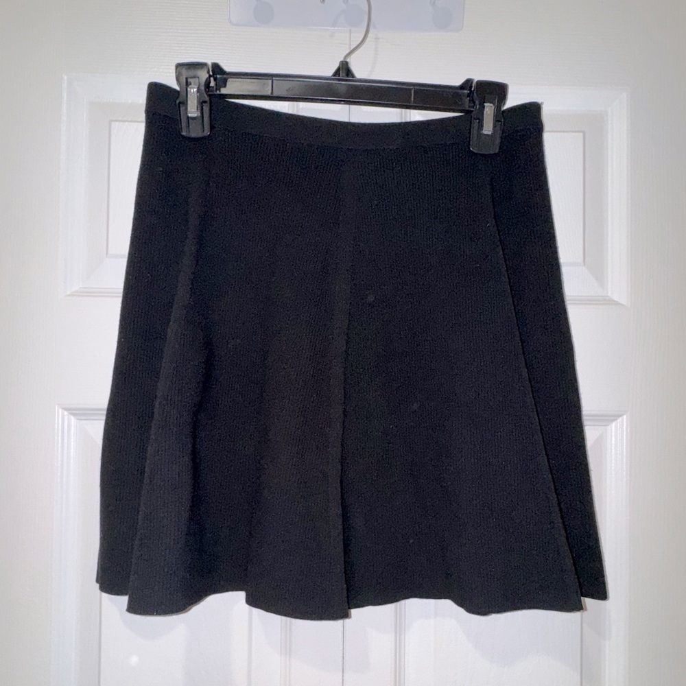 Theory Black Women's mini Skirt. Stretchy sweater braided stripe Size small NWOT
